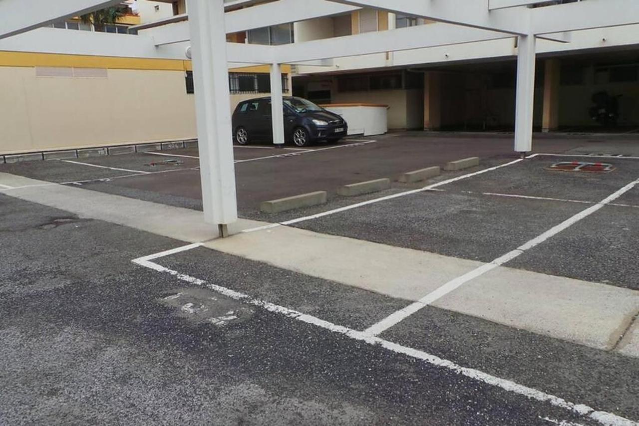 F2 Entier Canet Vue Mer // Balcon + Parking Luaran gambar